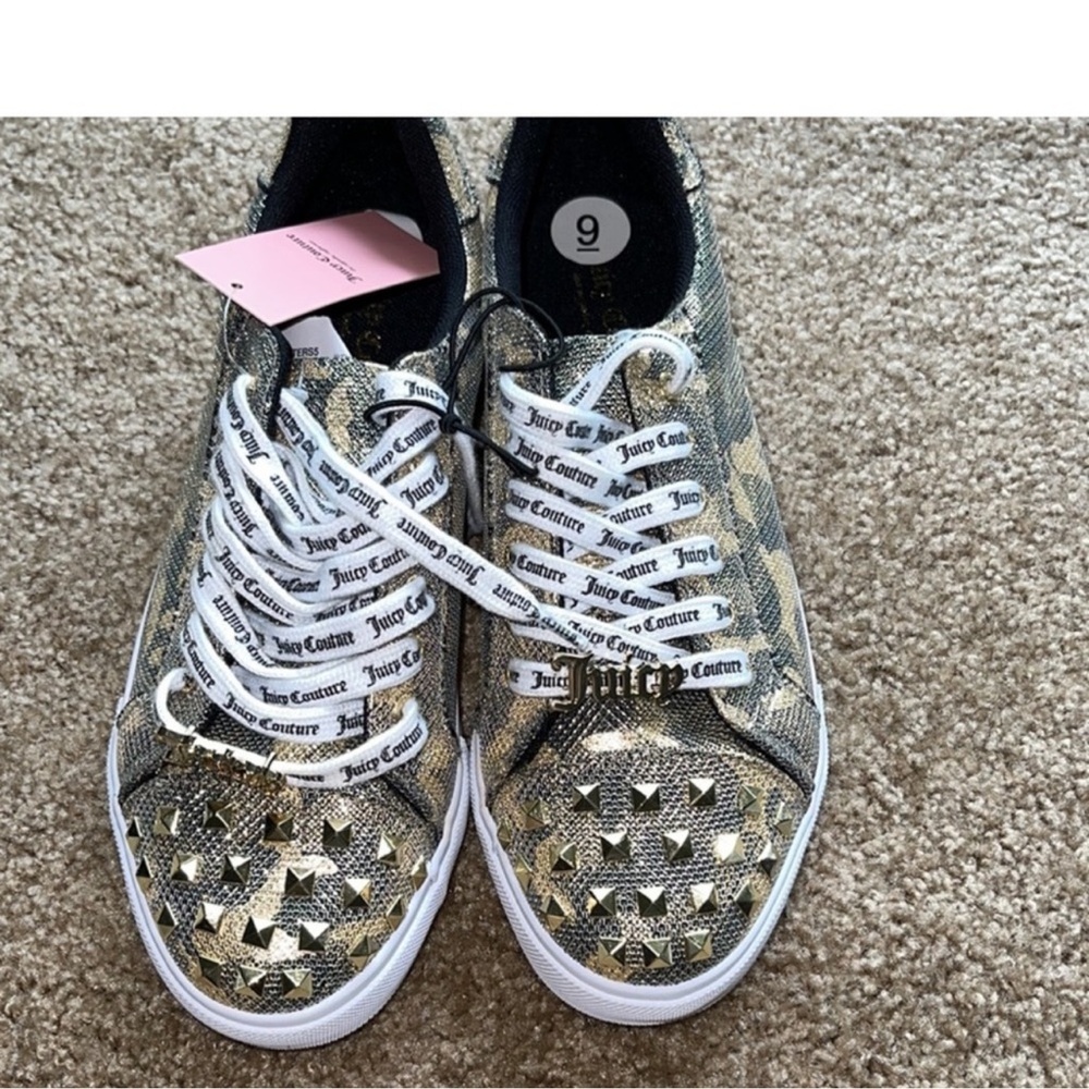 Juicy Couture Women’s Fashion Sneaker Gold Studded Camo. Size 9M - Picture 5 of 9
